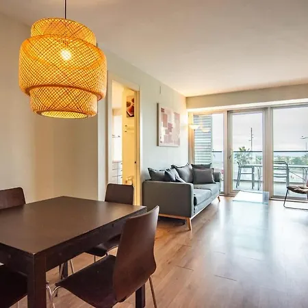 בית נופש Seafront With Terrace *